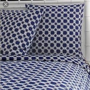 Lilly Pulitzer Queen Duvet Cover and 2 Euro Shams